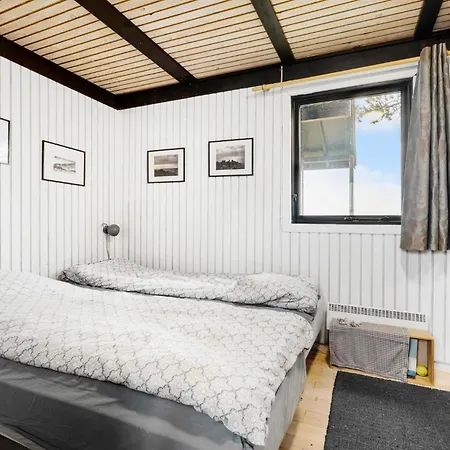 2 Bedroom Gorgeous In Nykobing Sj *